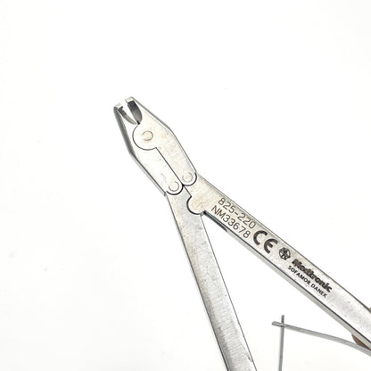 Medtronic 825-220 Cable Crimper Instrument