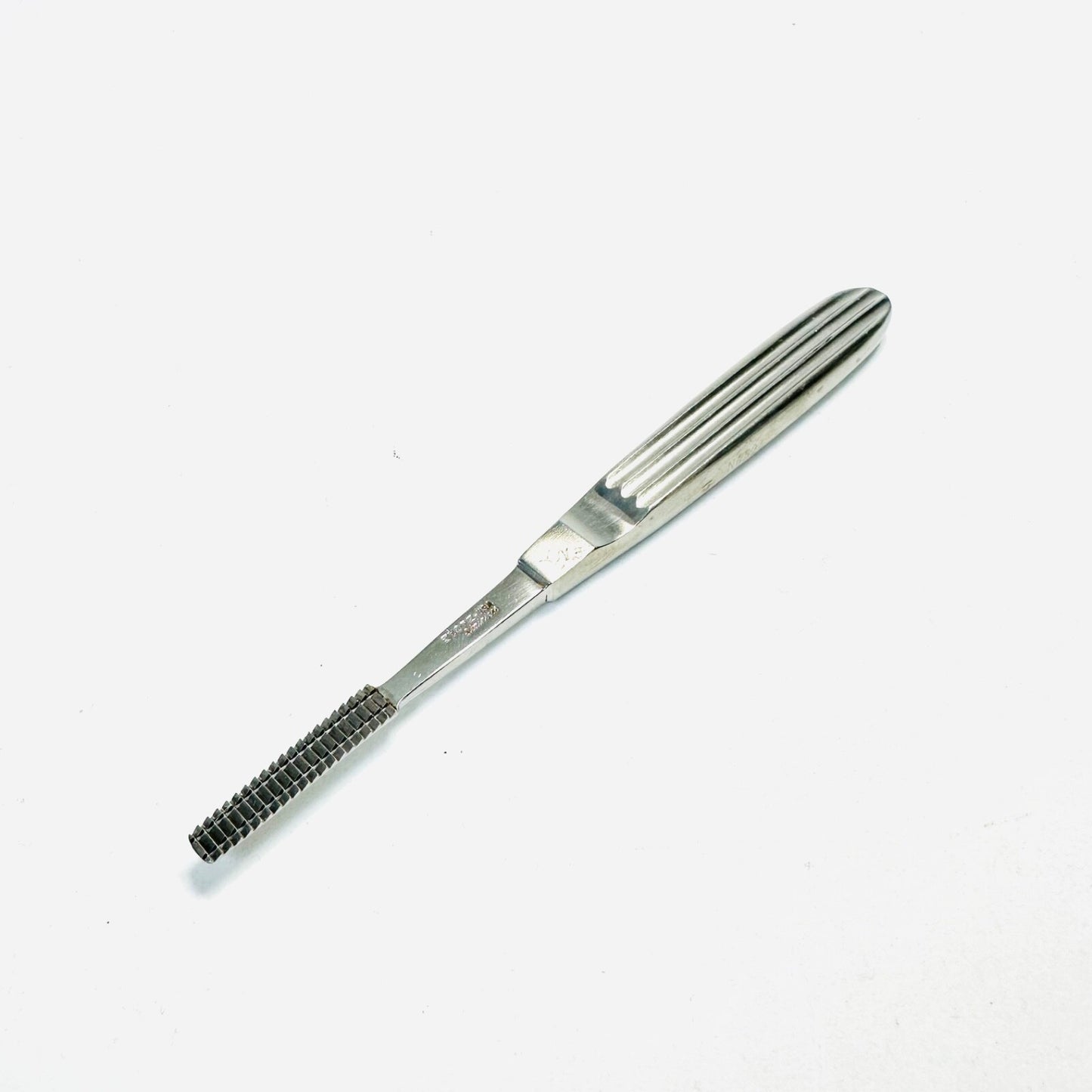 STORZ N4524 Maltz Rasp 20 teeth. 33mm long. 6.6mm wide, 6.6 in Instrument