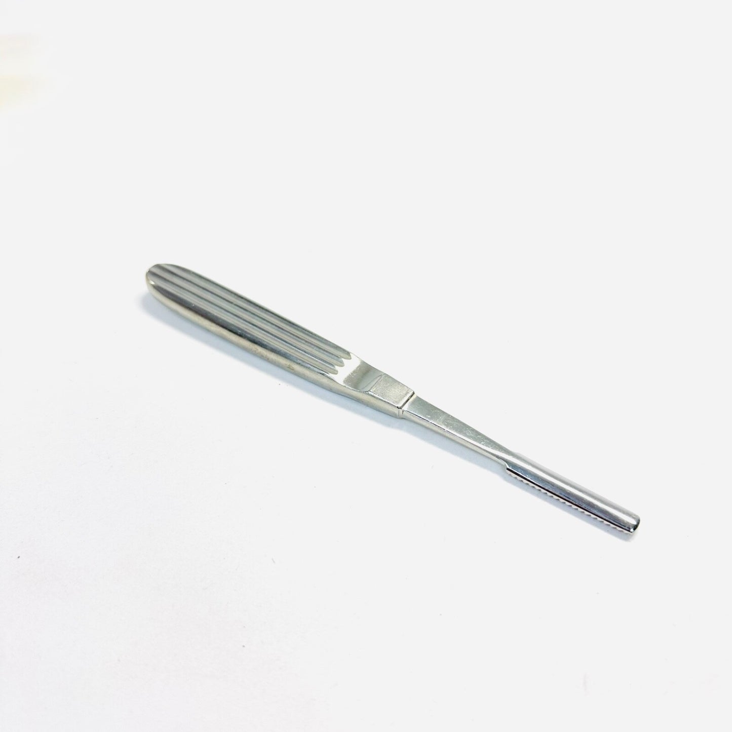 STORZ N4524 Maltz Rasp 20 teeth. 33mm long. 6.6mm wide, 6.6 in Instrument