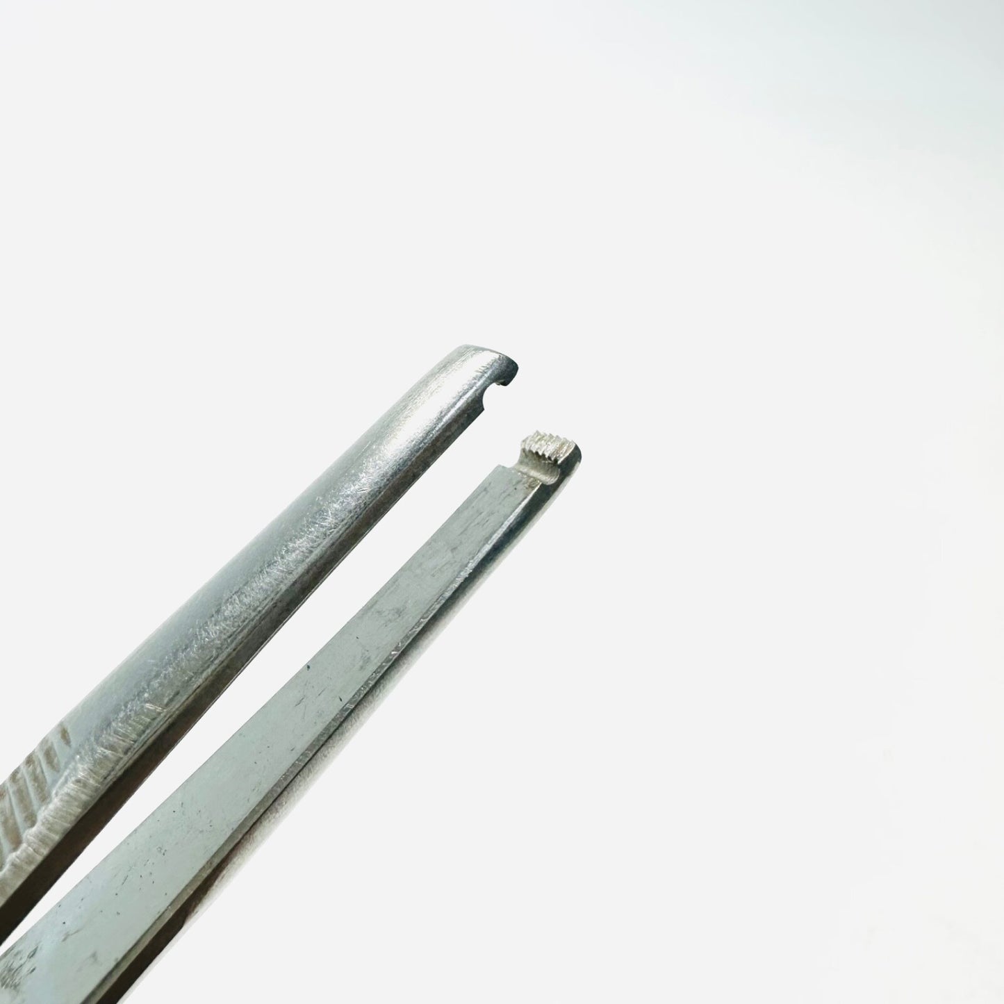 PILLING 15-1205 Hegenbarth Suture-Clip Forceps, (L) 12.5 cm / 5" Instrument