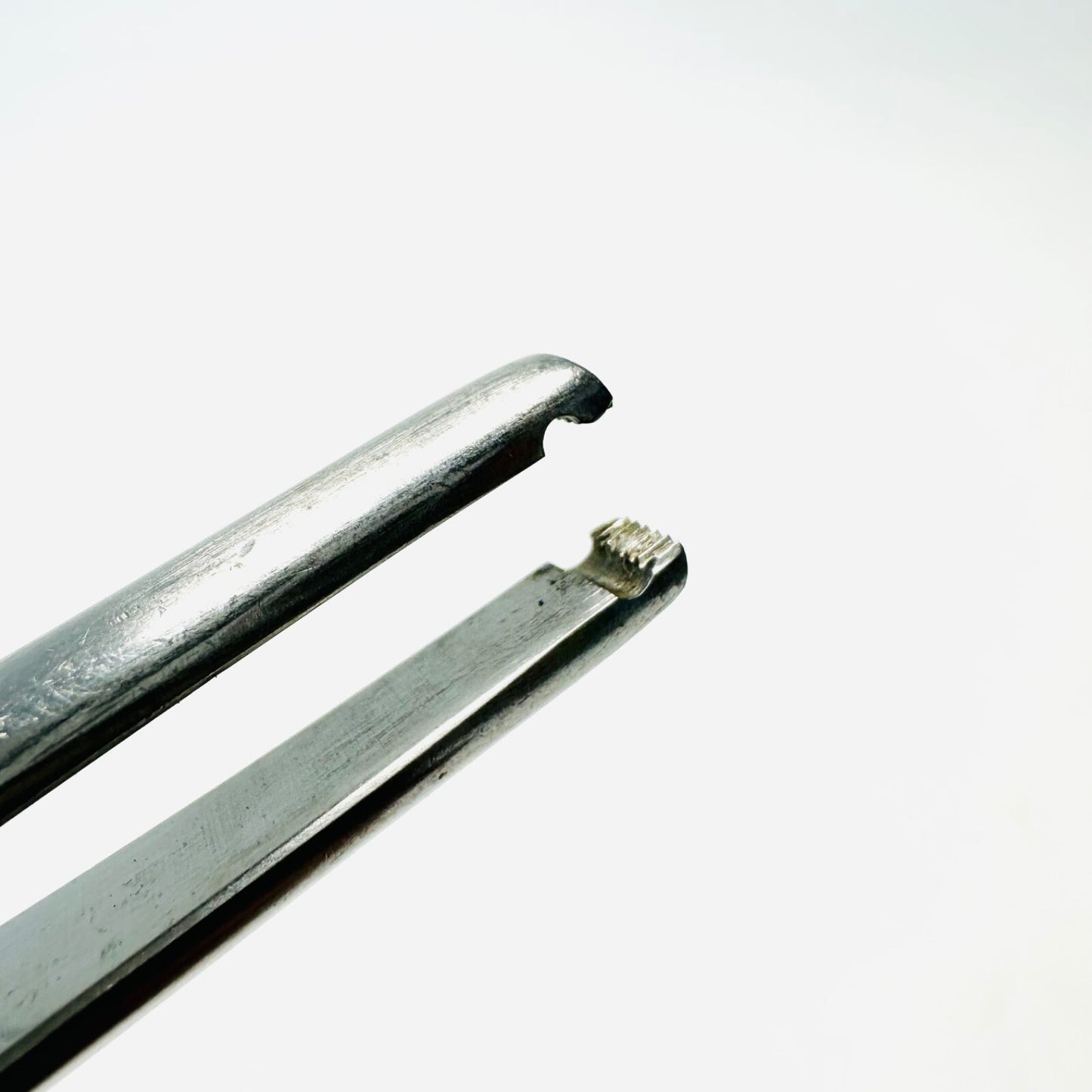 PILLING 15-1205 Hegenbarth Suture-Clip Forceps, (L) 12.5 cm / 5" Instrument