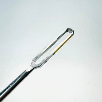 Medtronic 907-519 Tan round Scraper Medium 6mm Instrument