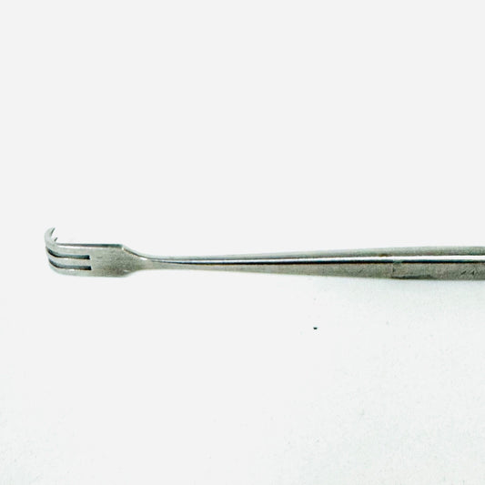 Ssi Surgical 3-Claw / Prong Skin Retractor 6.5 inch Instrument