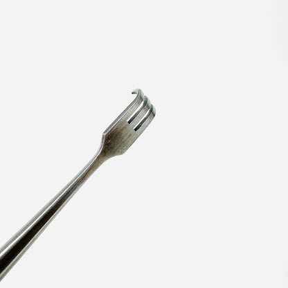 Ssi Surgical 3-Claw / Prong Skin Retractor 6.5 inch Instrument