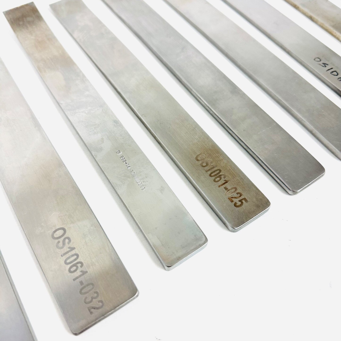 V. MUELLER / ZIMMER /K MEDIC Lambotte-Type Osteotomes Different Sizes LOT OF 19