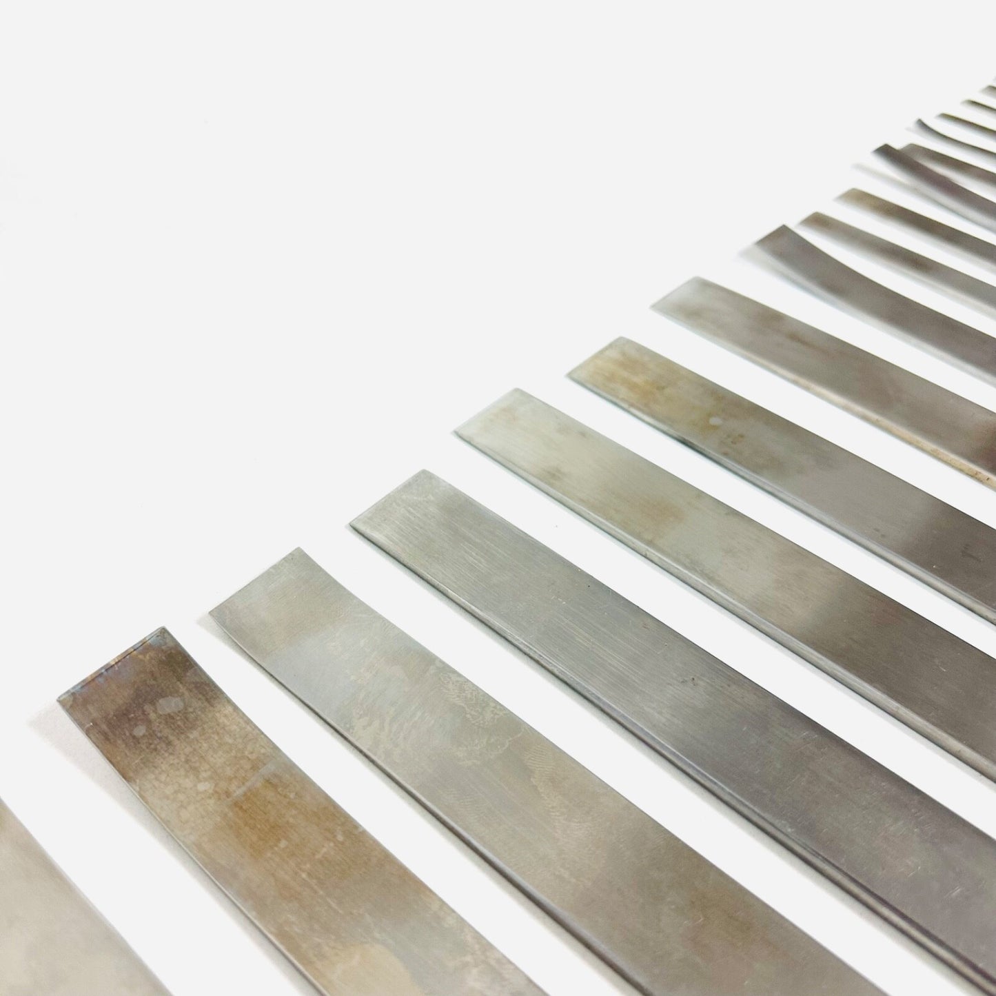 V. MUELLER / ZIMMER /K MEDIC Lambotte-Type Osteotomes Different Sizes LOT OF 19