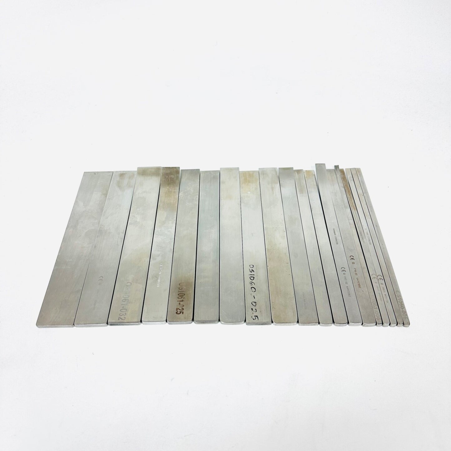 V. MUELLER / ZIMMER /K MEDIC Lambotte-Type Osteotomes Different Sizes LOT OF 19