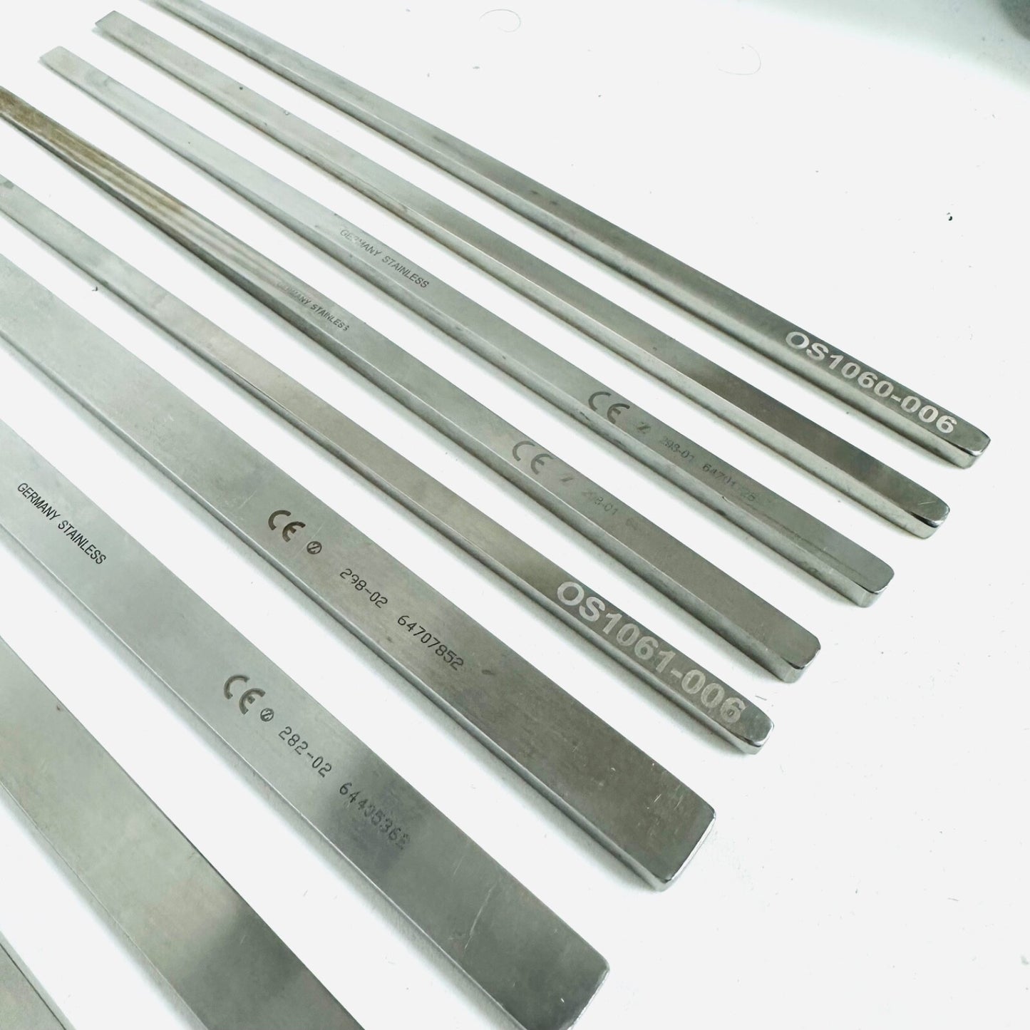 V. MUELLER / ZIMMER /K MEDIC Lambotte-Type Osteotomes Different Sizes LOT OF 19