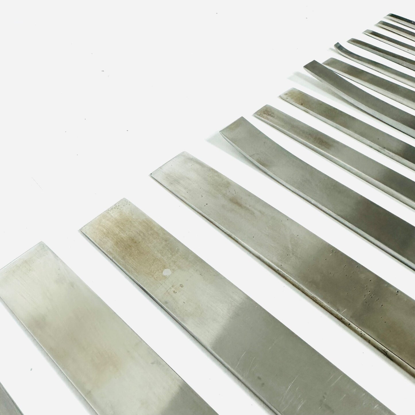 V. MUELLER / ZIMMER /K MEDIC Lambotte-Type Osteotomes Different Sizes LOT OF 19