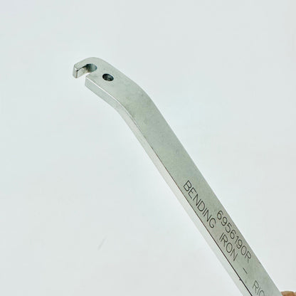 Medtronic 6956190R Bending Iron Right Instrument