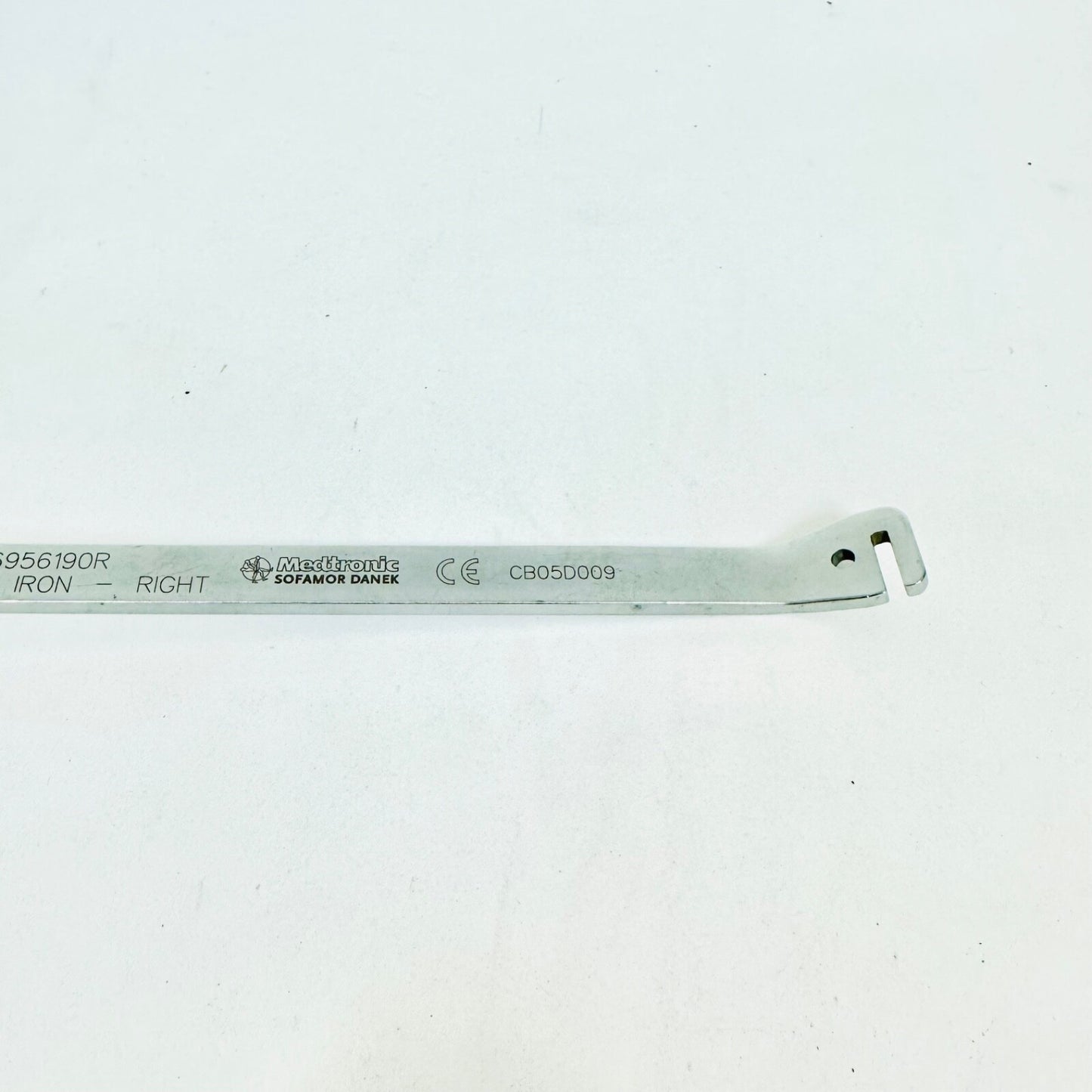 Medtronic 6956190R Bending Iron Right Instrument