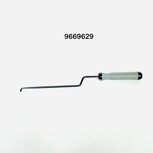 Medtronic 9569629 METRx II Bayonet Curette, 3.6mm, Reverse Ang Instrument