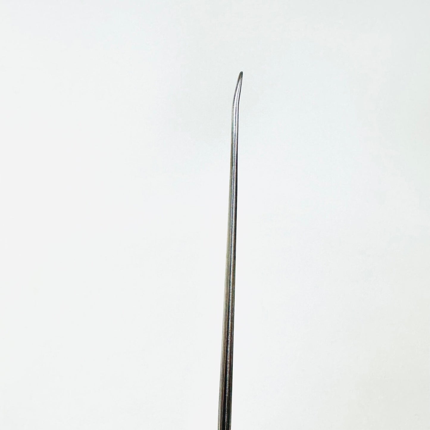 V. Mueller NL1093 Dissector, Penfield Semi-Curved #4 8.5" Instrument