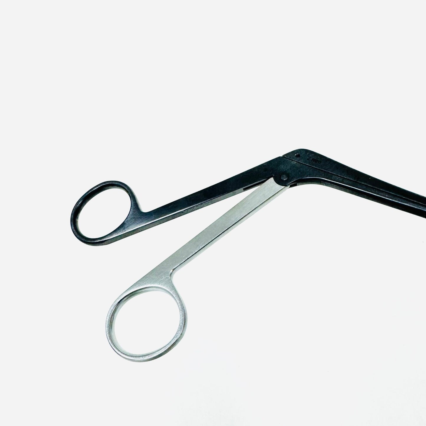 Medtronic 9569566 Metrx II - Tooth Pituitary Ronguer 2 mm Instrument