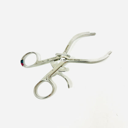 Arthrex AR-8170 Modular Soft Tissue Retractor W/ AR-8170-50L /R Paddles