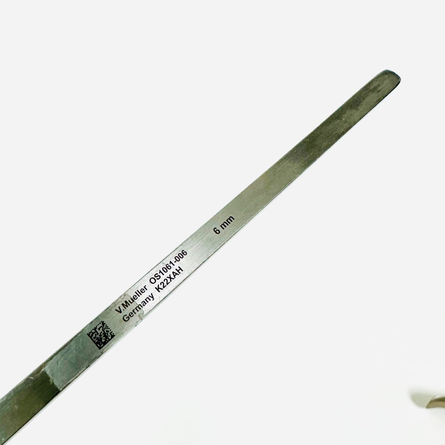 v. Mueller / Zimmer OS1061-006 Osteotome Lambotte 6mm  & 282-02 1/2€ (LOT OF 3)