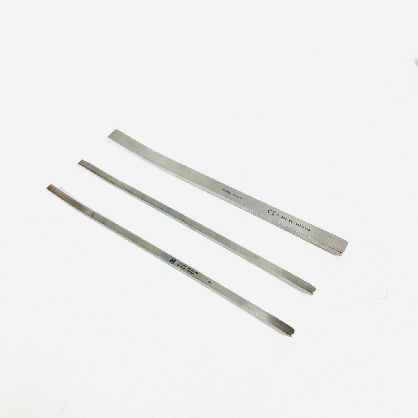 v. Mueller / Zimmer OS1061-006 Osteotome Lambotte 6mm  & 282-02 1/2€ (LOT OF 3)