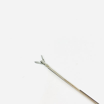 7207336 Fixation forceps Insert fenestrated, medium Serration 15" w/ Sheath