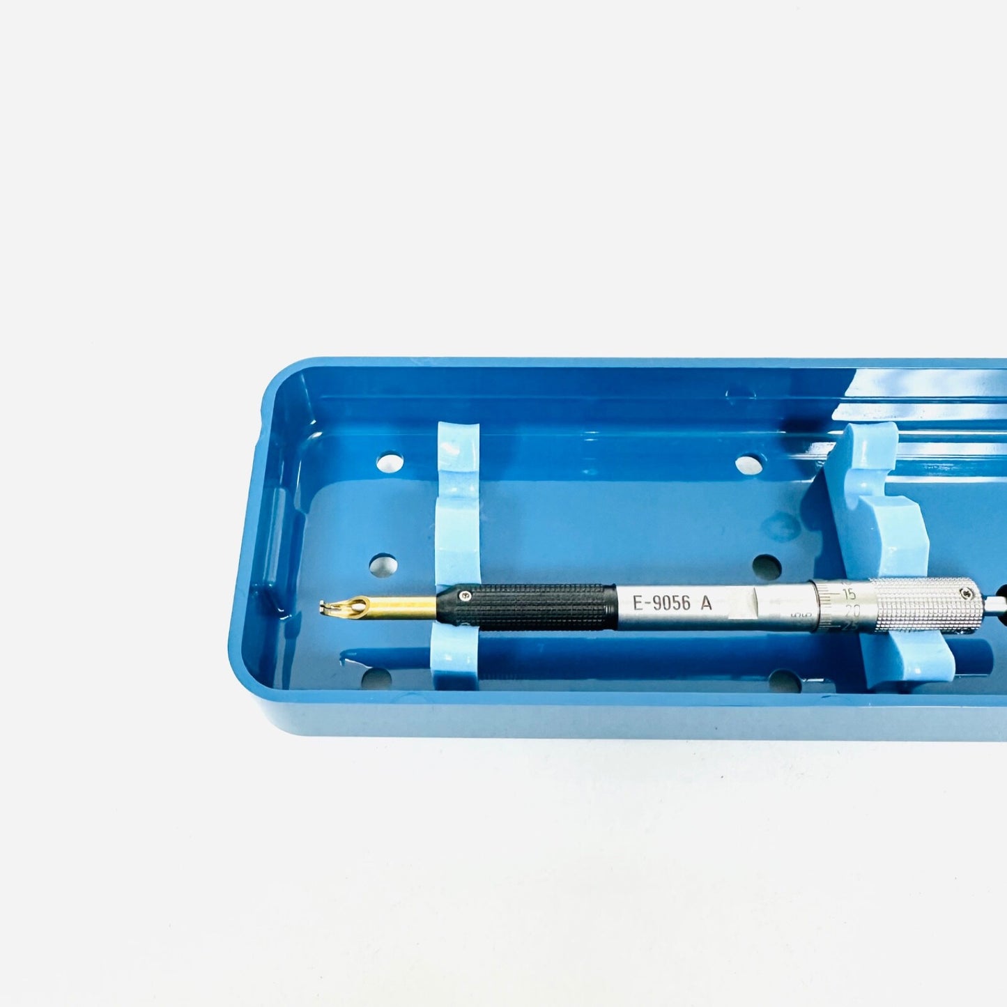 Storz E9056 A Microsurgical Diamond Knife w/ E7407 Tray & Insert