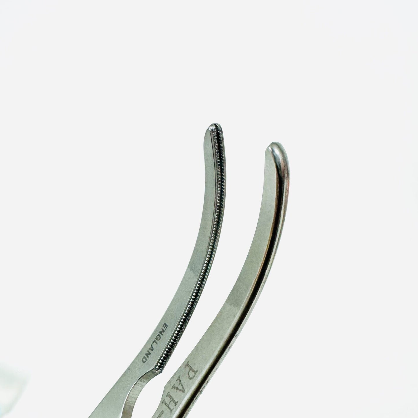 FB425 Clamp, Cooley Bulldog Curved Jaw Stainless Instrument