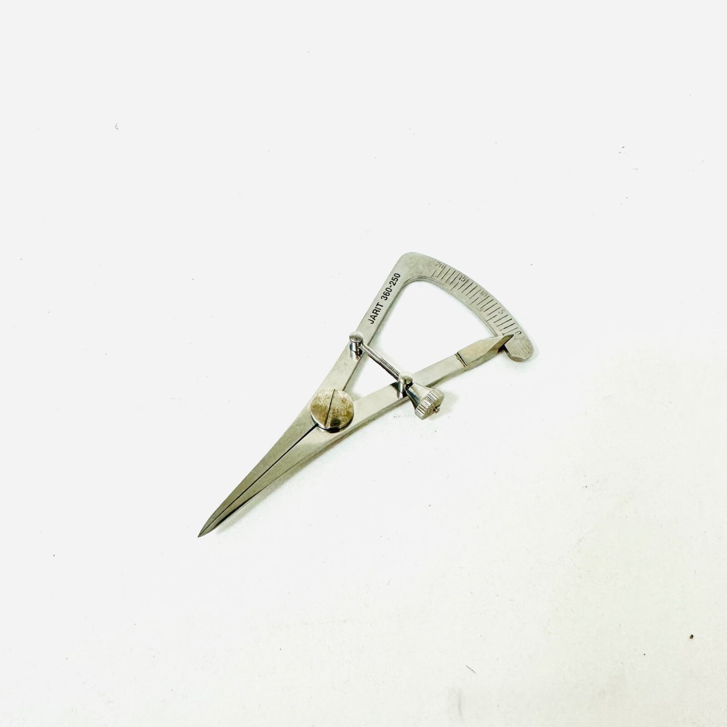 JARIT INTEGRA 360-250 Castroviejo Caliper Straight, 3-1/4" Instrument