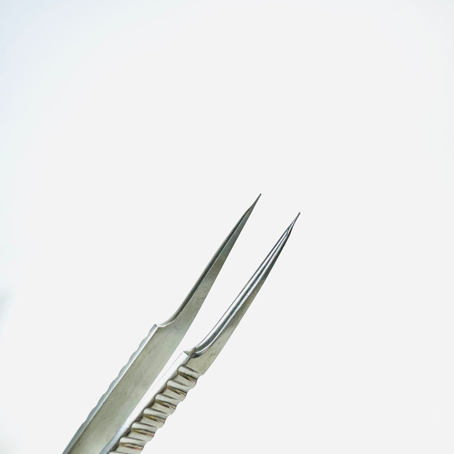 Dumont S&T D-5A Vessel Dilator Forceps 11cm 0.2mm 10° Angulated Tip Instrument