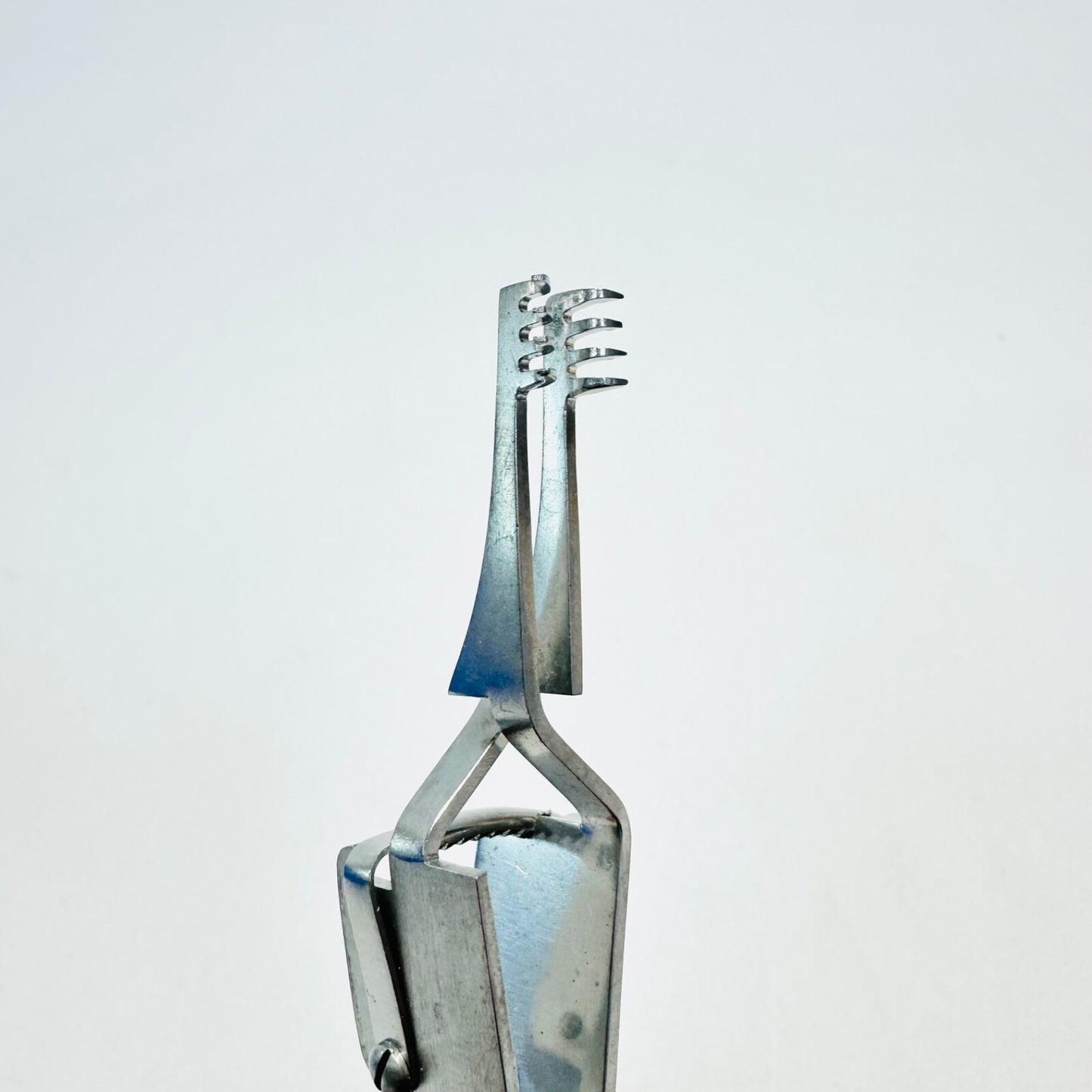 SKLAR 22-8920 Holzheimer Retractor - 4", Sharp, 4x4 Teeth Instrument