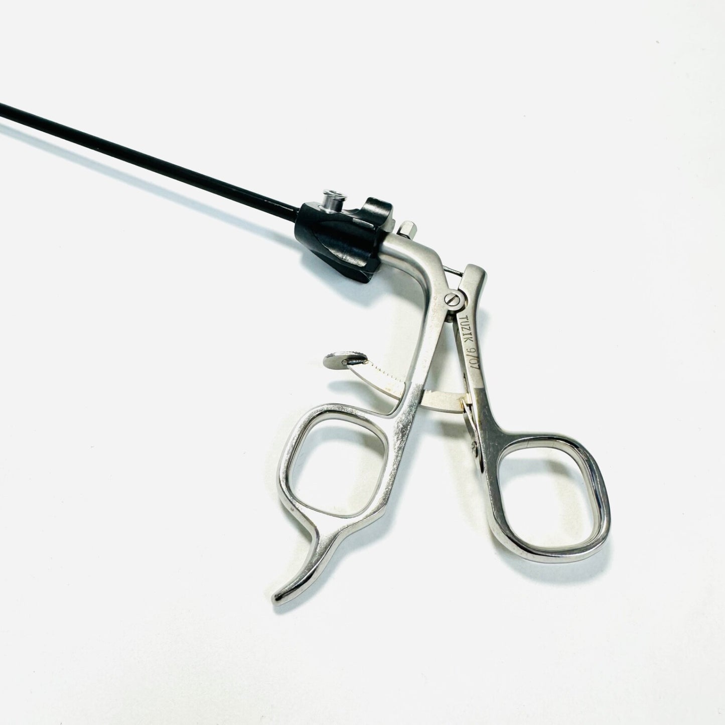 Snowden-Pencer SP90-3001 Laparoscopic Grasper McKernan Fundus 32cm 5mm Instrume.