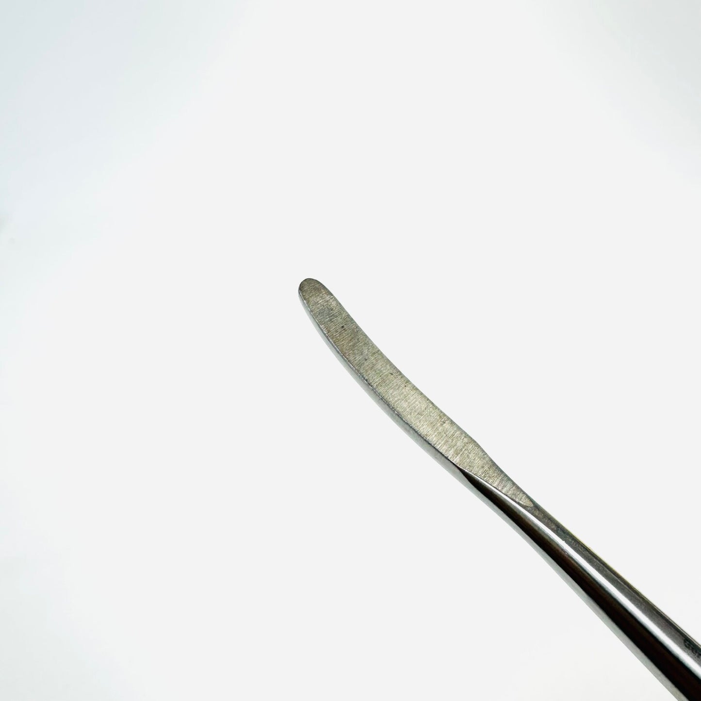 Integra / JARIT 285-384 Cushing Periosteal Elevator Sharp, Curved, 7-5/8"