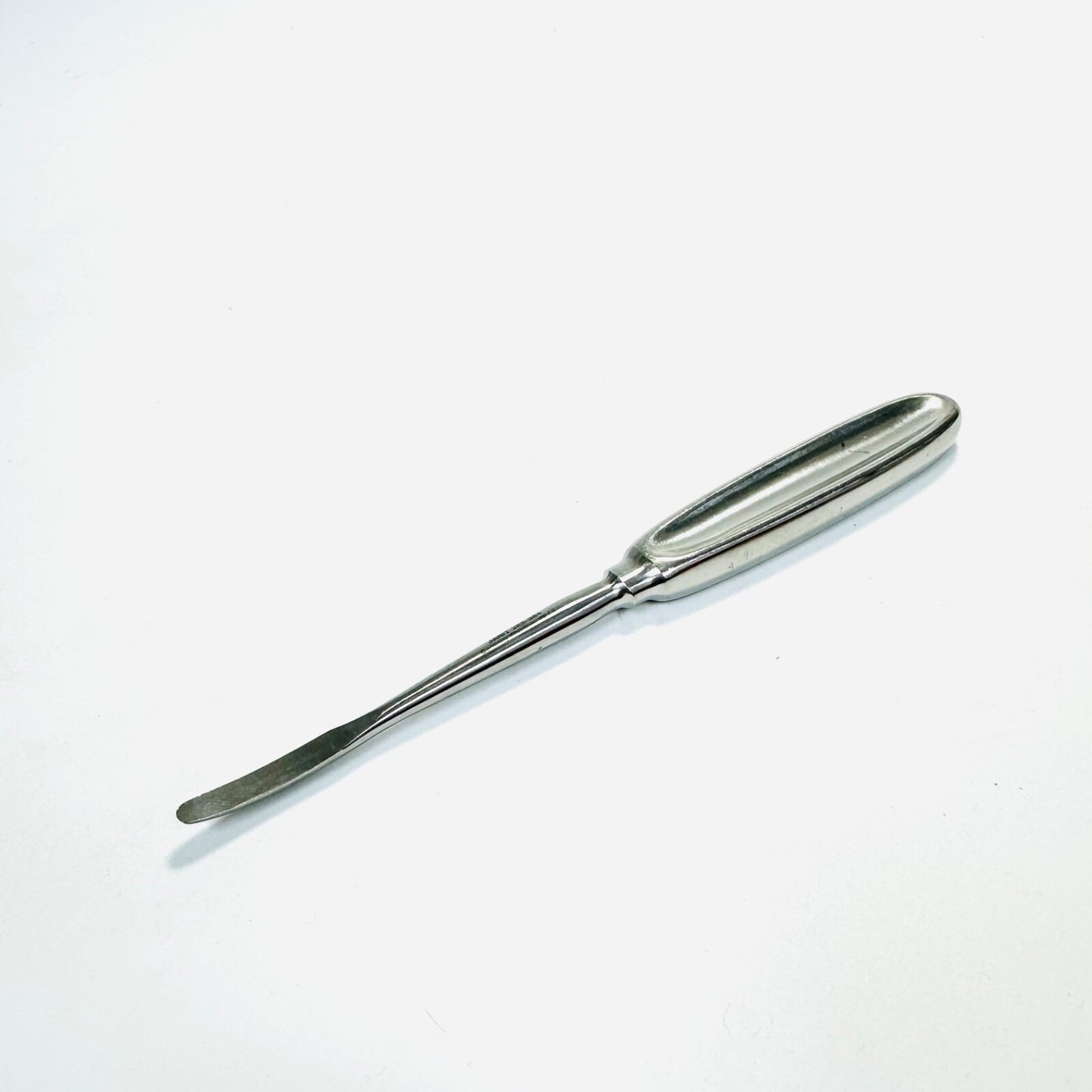 Integra / JARIT 285-384 Cushing Periosteal Elevator Sharp, Curved, 7-5/8"