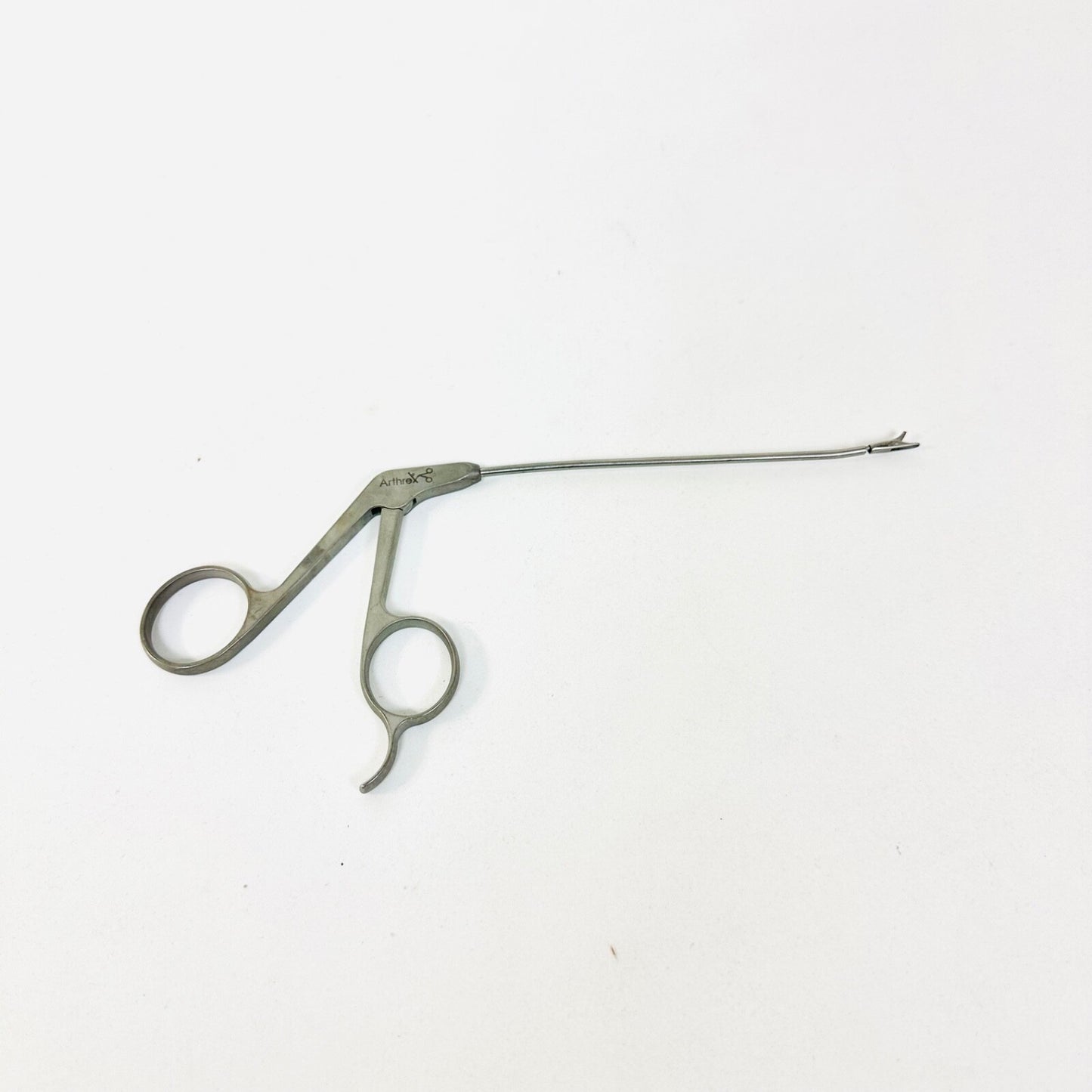 ARTHREX AR-11010 Punch, Standard A¸2.75 mm, 15° Up Curved Shaft instrument