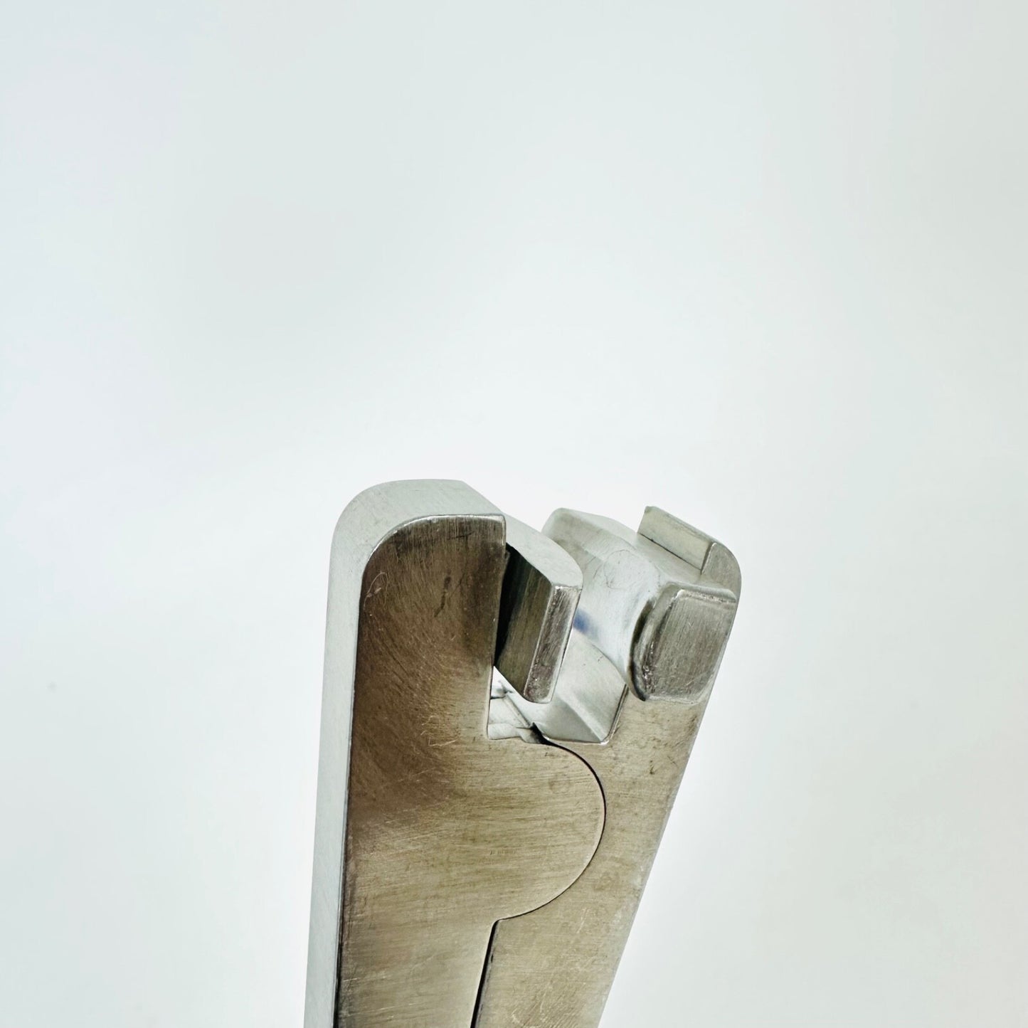 Medtronic 870-722 Bending Iron Bender Instrument