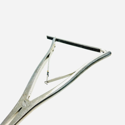 Medtronic 808-501 DISTRACTOR CURVED RATCHET instruments