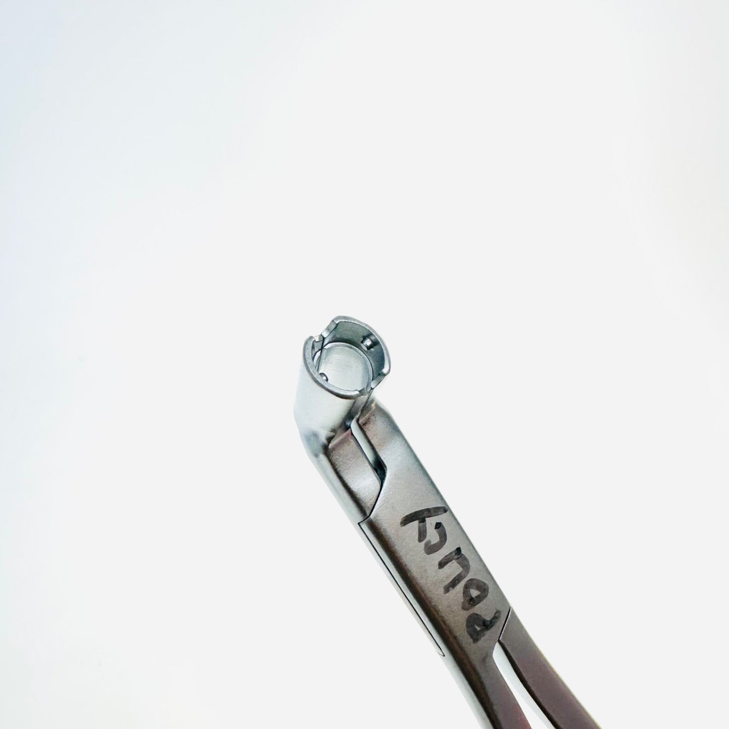 Medtronic 7350211 Curved Hook Holder Instrument