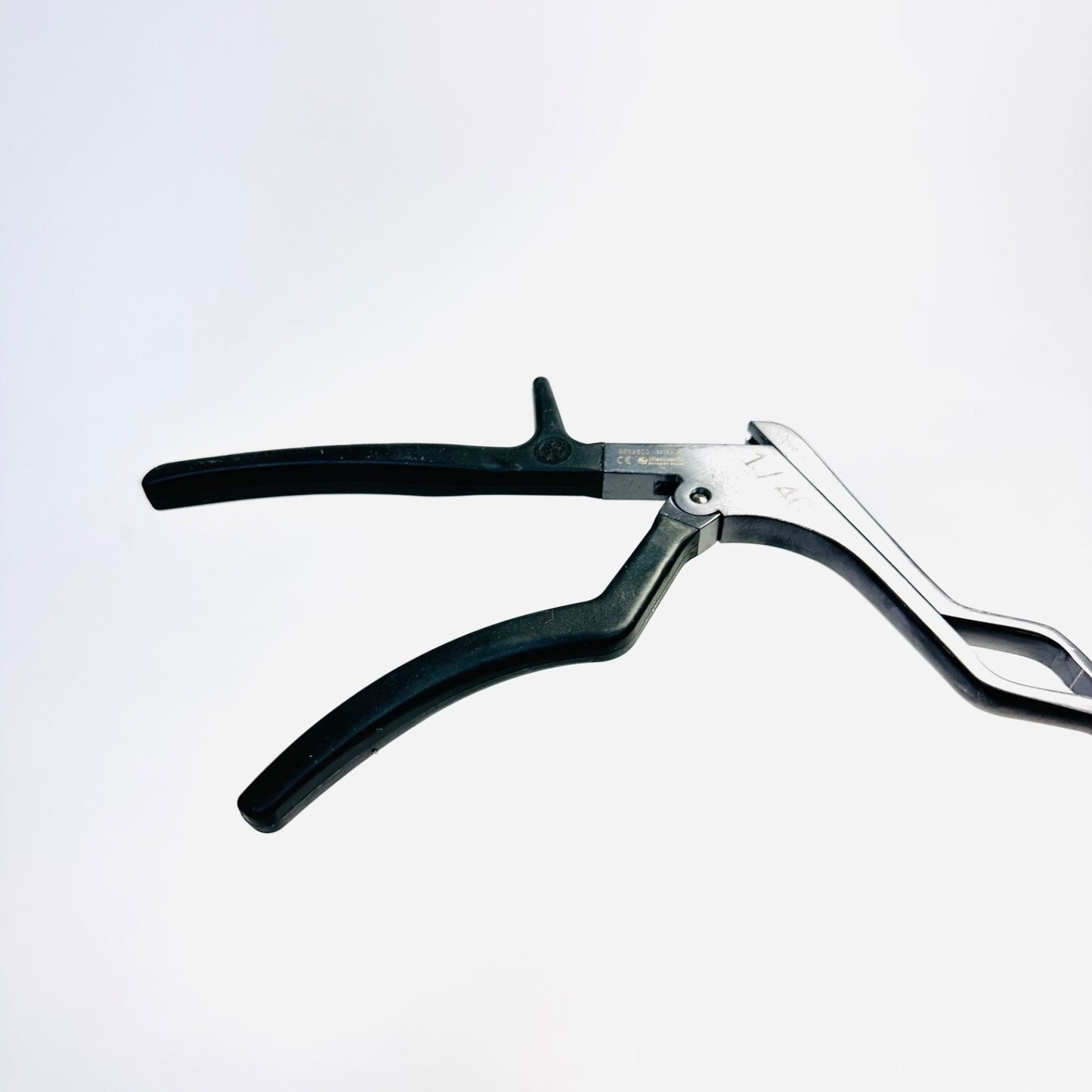 Medtronic 9569600 KERRISON BAYONETED 1mm 40° Instrument