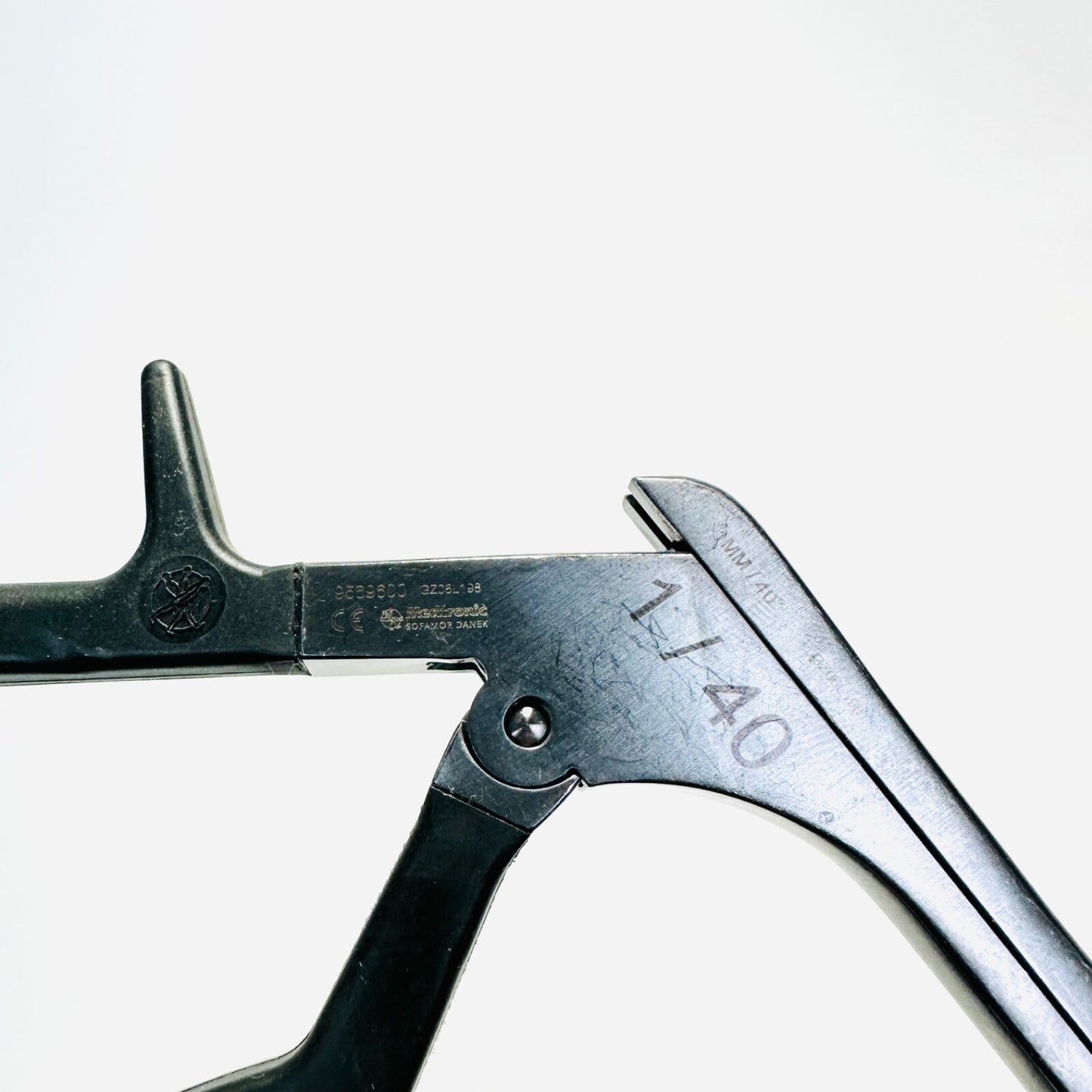 Medtronic 9569600 KERRISON BAYONETED 1mm 40° Instrument