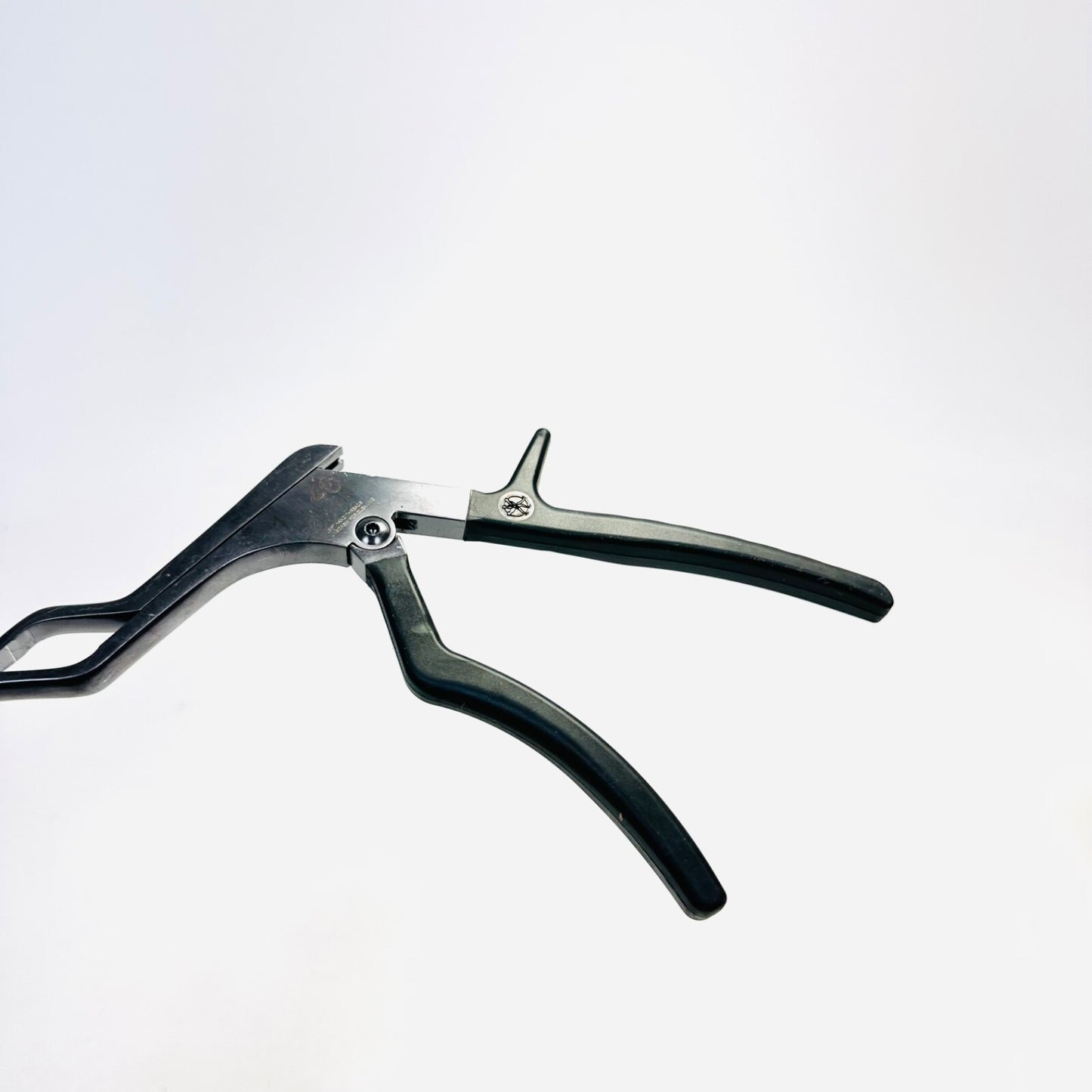 Medtronic 9569600 KERRISON BAYONETED 1mm 40° Instrument