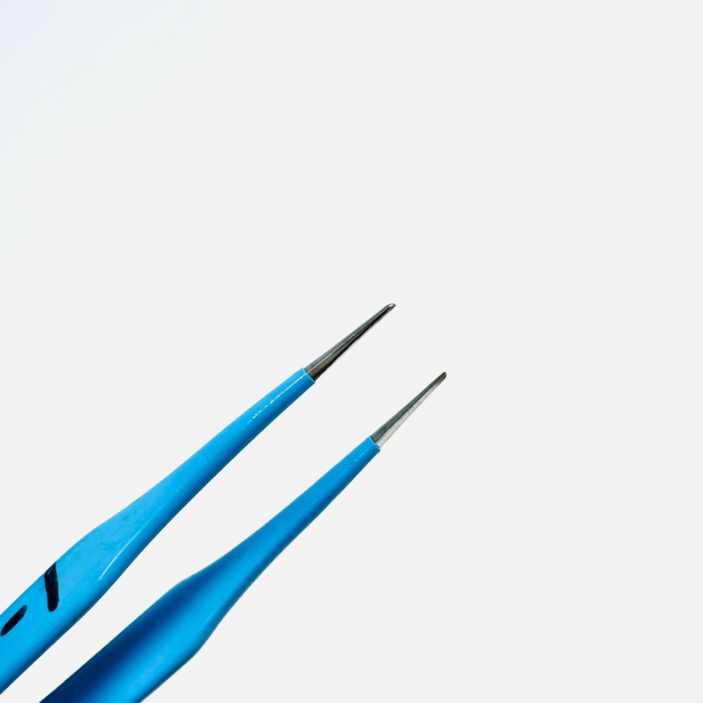 Conmed 60-5122-001 Bipolar Forceps, Handswitching 4", 0.4 mm Tip Instrument