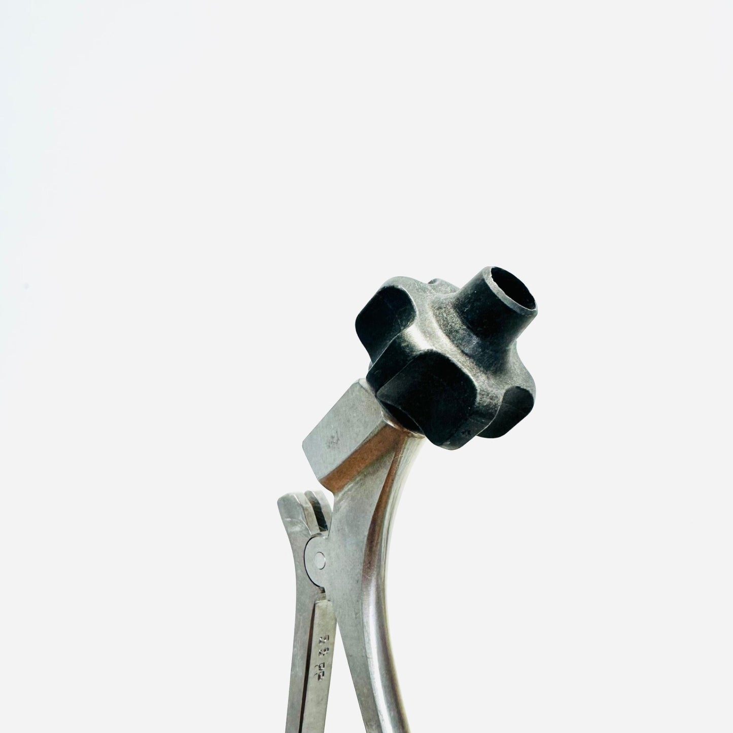 K STORZ 33132 CLICKLINE Metal Handle With ratchet Instrument