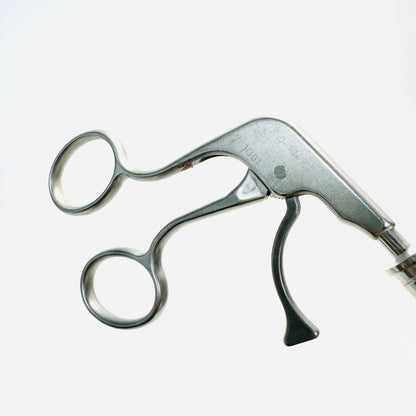 Stryker 250-10-102 Grasping Forceps 2/3 Claws Stainless Steel Instrument