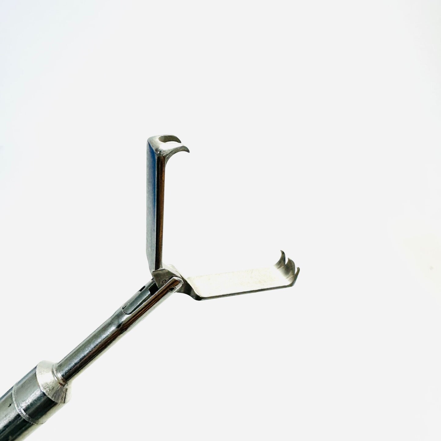 Stryker 250-10-102 Grasping Forceps 2/3 Claws Stainless Steel Instrument