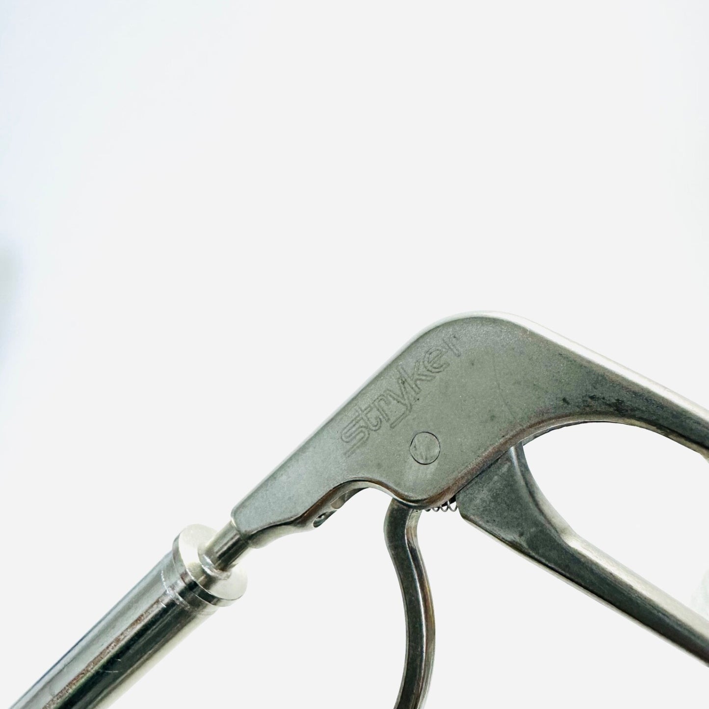 Stryker 250-10-102 Grasping Forceps 2/3 Claws Stainless Steel Instrument