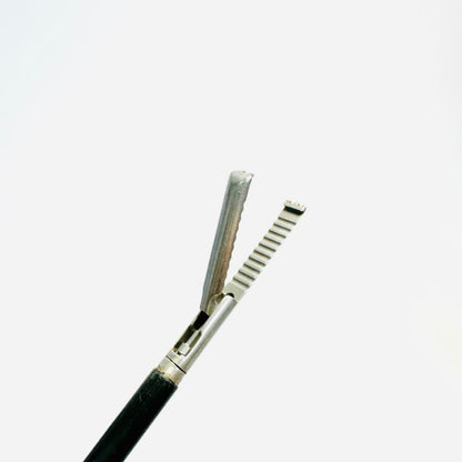 Davis & Geck 8361-00 Retraction Grasper Single Action 5mm, 36cm Instrument