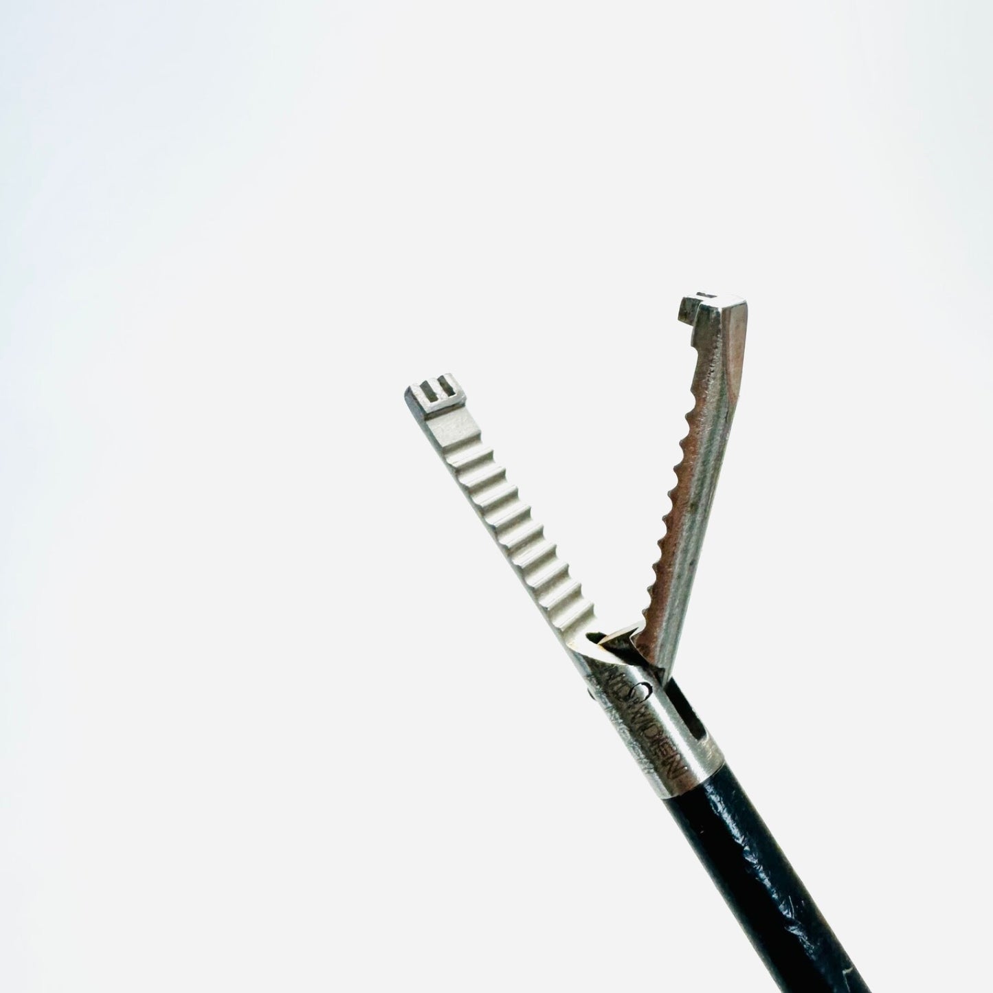 Snowden Pencer SP903021 Raptor Lap. Grasper, 2 Teeth 32cm, 5mm Instrument