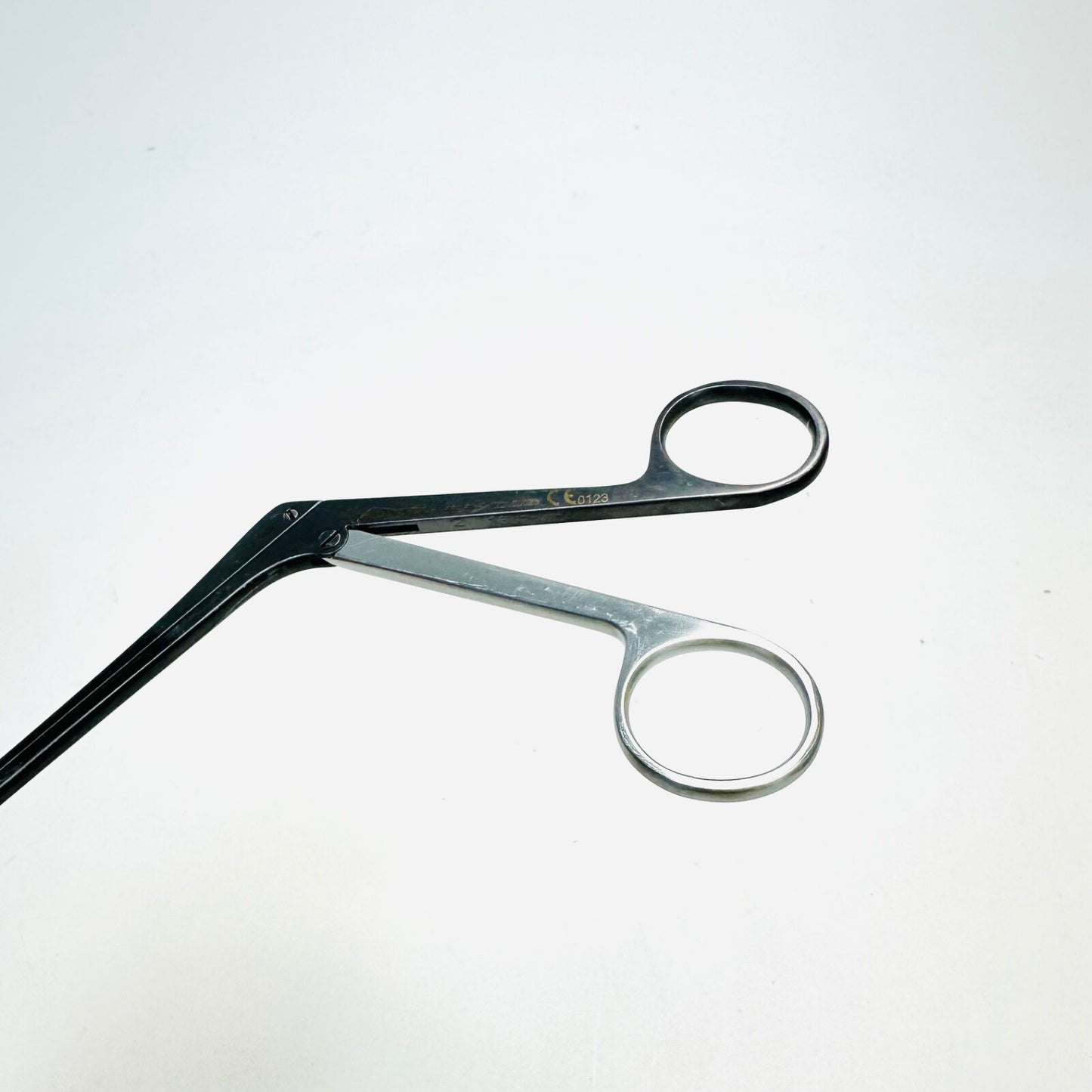 Medtronic 9569536 Metrx II 4mm Pituitary Force, Ring Handle Instrument