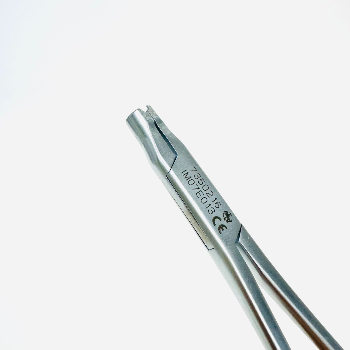 Medtronic 7350216 Straight Hook Holder Instrument