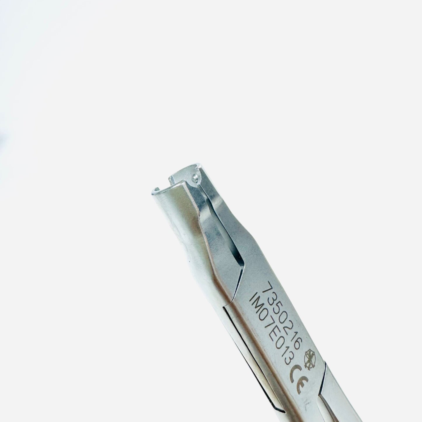 Medtronic 7350216 Straight Hook Holder Instrument