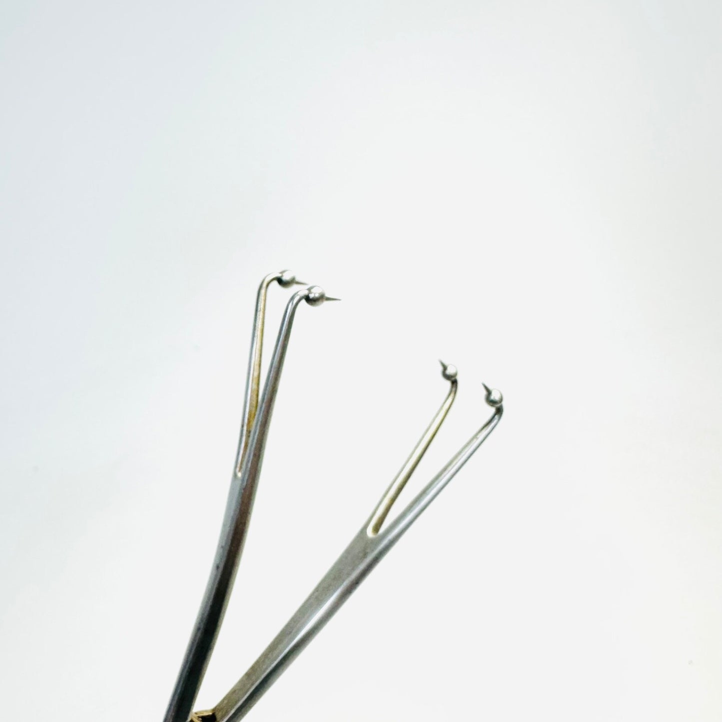 R. Wolf 8371.10 Grasping Forceps Wl 100 Mm With Four Spherical Teeth Instrument