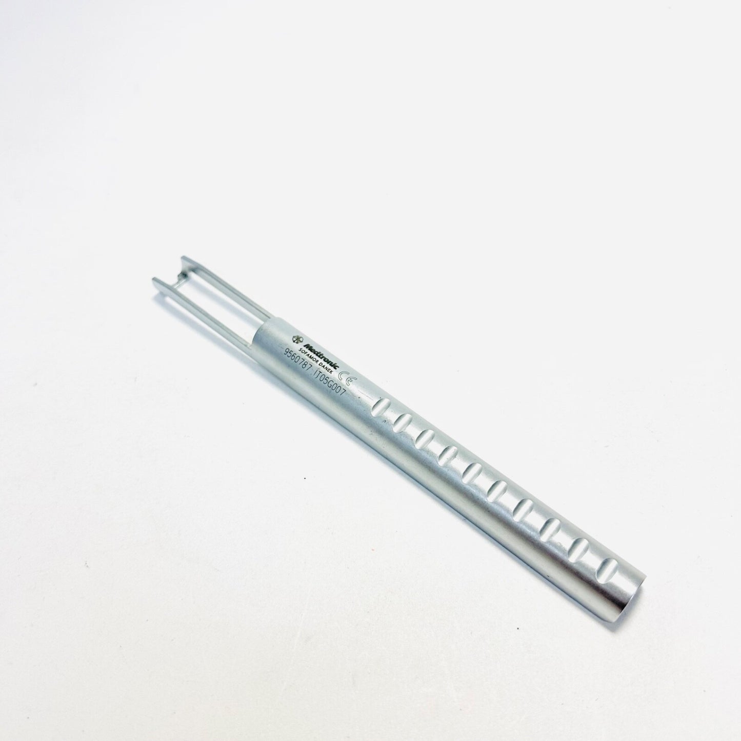 Medtronic 9560787 MECHANICAL COMPRESSOR Instrument