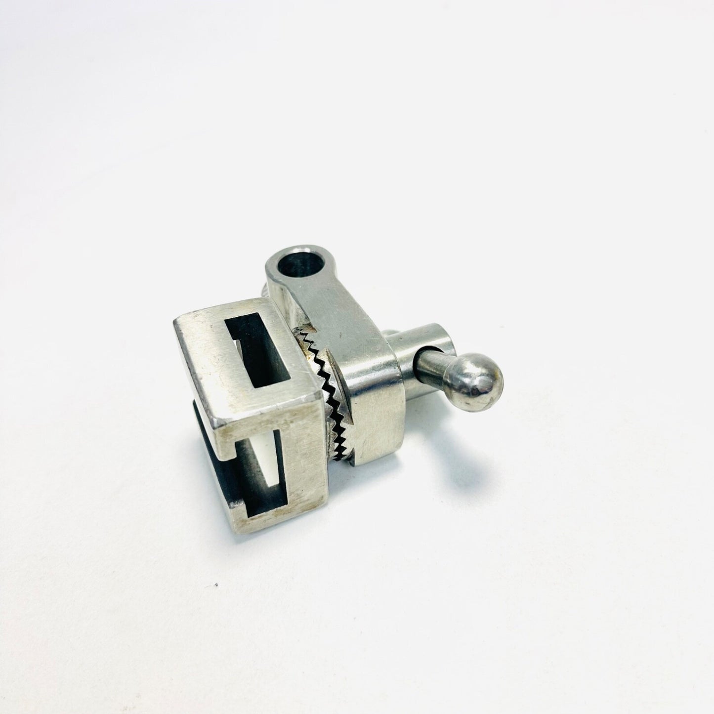 Surgical Table Rotating Rail Clamp With Separate Locking Lever